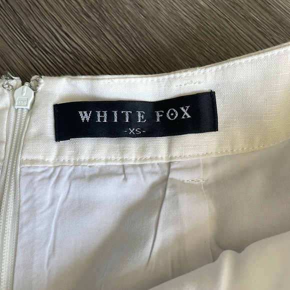 White Fox Mini Skirt XS - Picture 3 of 4